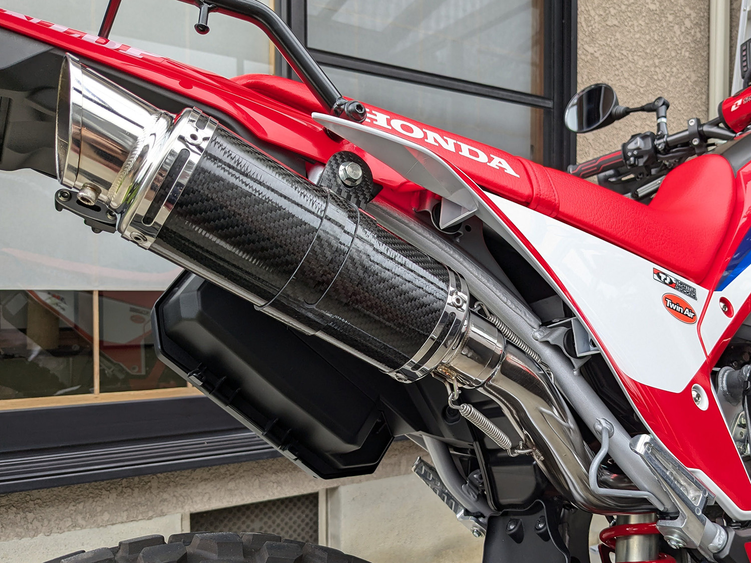 CRF250L MD47 LCIショートカーボン スリップオンマフラー 取付 - PUSH!PUSH!PUSH!.net